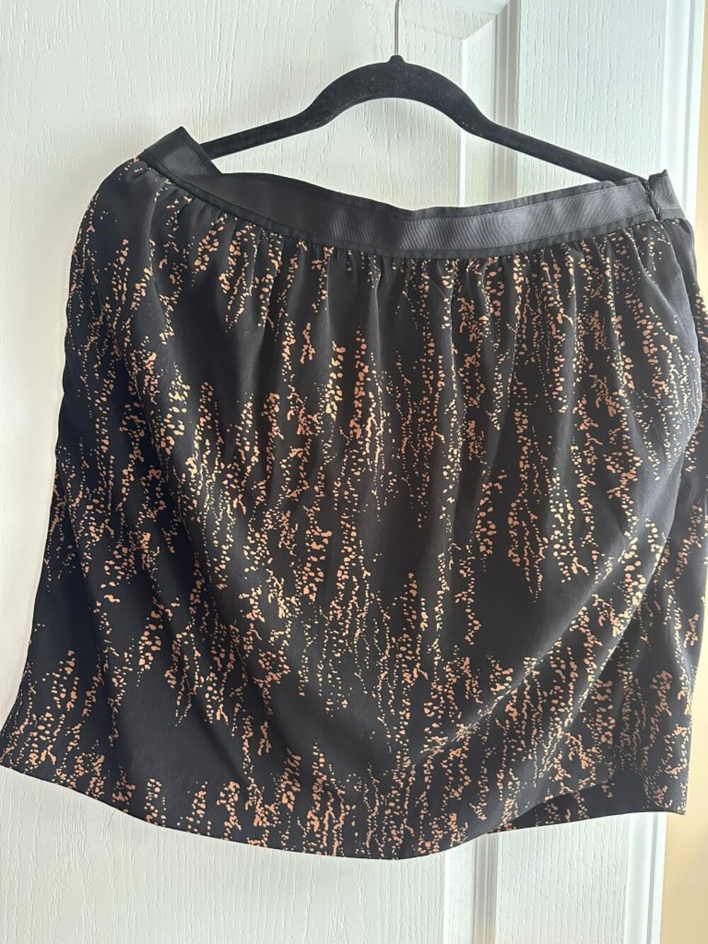 Gap Black and Brown Pattern Skirt Size 8